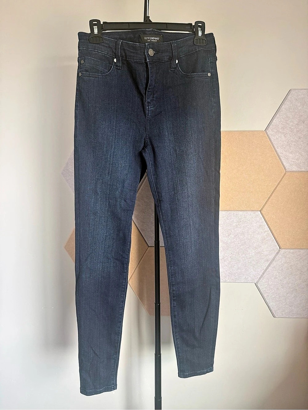 Liverpool Abby Ankle Skinny Jeans in Blue Size 6/28 Like New